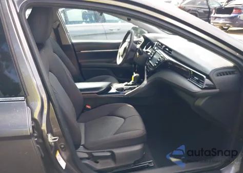 2019 Toyota Camry Le from USA, damaged, VIN 4T1B11HKXKU711536